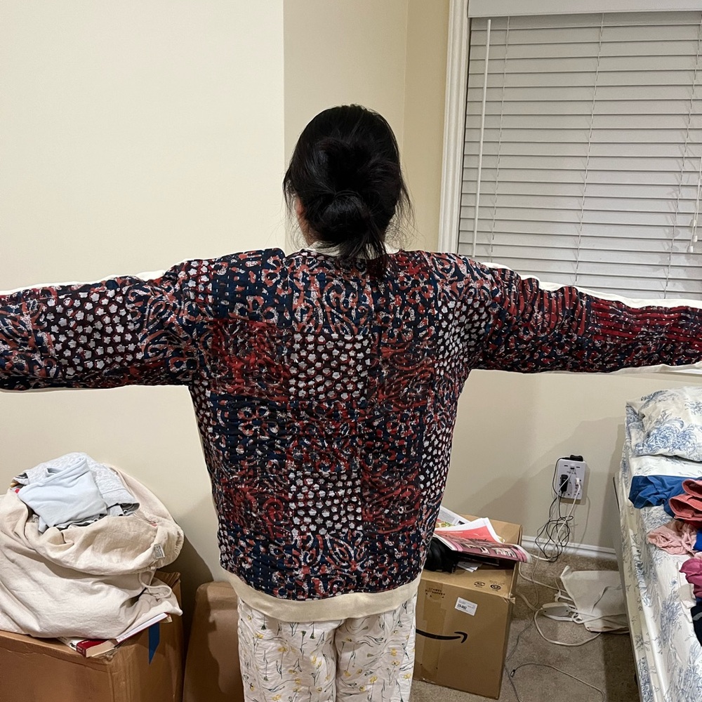 NWT KARU men’s sweatshirt